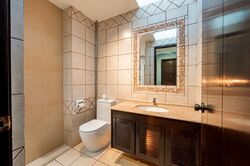 Eastwood Road (D16), Terrace #536904951